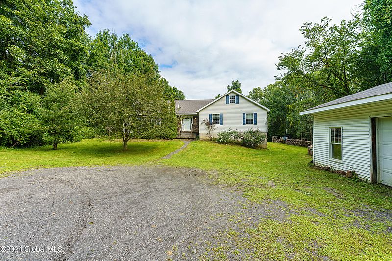 2nd image of 1090 County Route 411