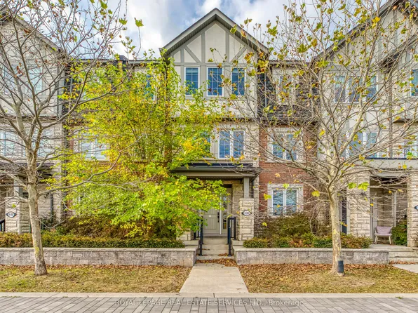 3002 Preserve Dr #18, Oakville, ON L6M 0V2