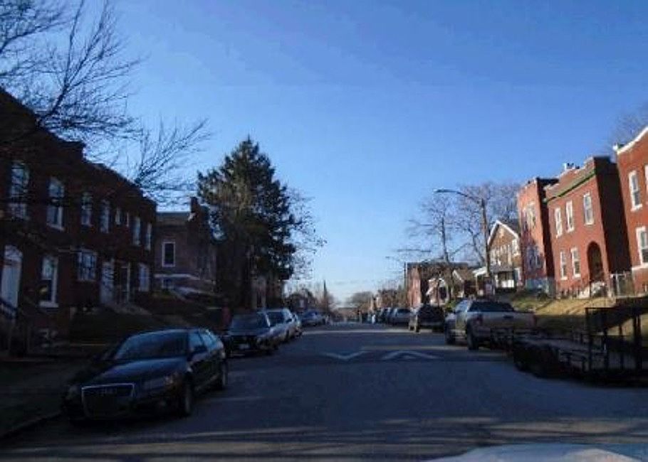 Exterior Neighborhood (street photo)