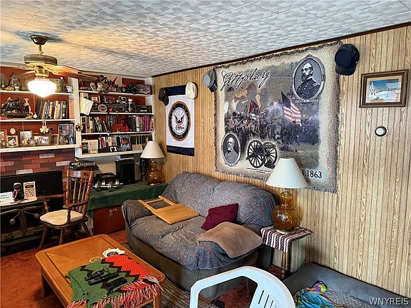 4th image of 743 Spruce Ave