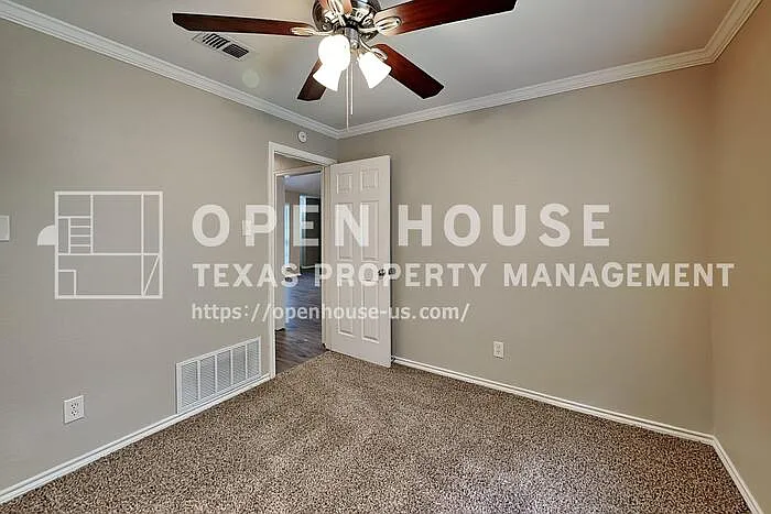 6880 Hickory Hollow Ln — Photo 13