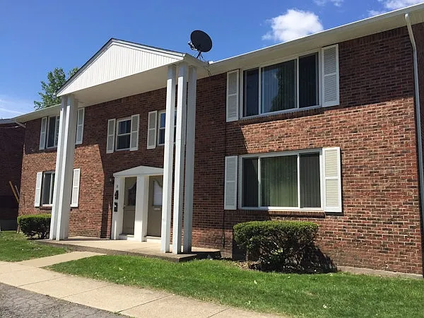 Angle-Tyler Apartments — Photo 1