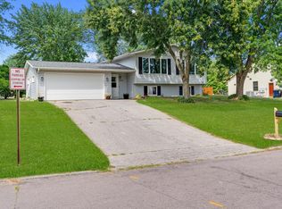 2410 Thomas Ct, Onalaska, WI 54650