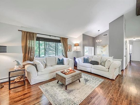 5th image of 59 Lakeview Ave W