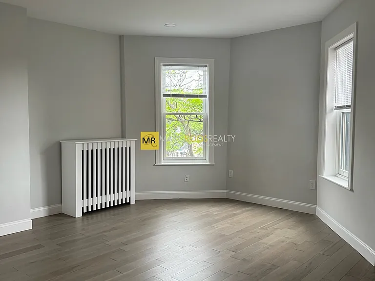 380 Commonwealth Ave — Photo 8