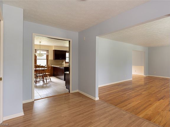 3rd image of 2758 Olentangy Dr