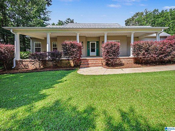 2nd image of 195 Lakeview Cir