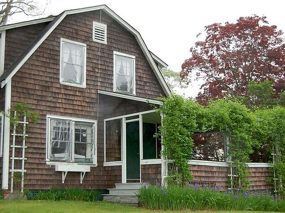 18 Ridgewood Rd., East Lyme, CT 01