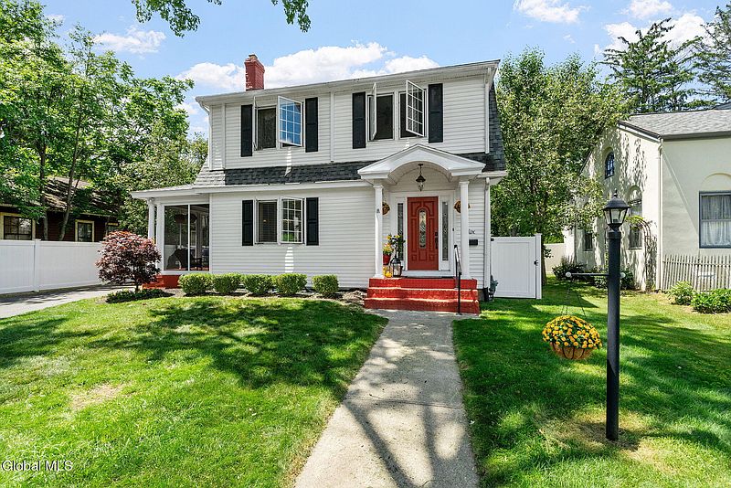 3rd image of 6 Glenwood Street