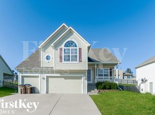 522 Johnston Pkwy, Raymore, MO 64083