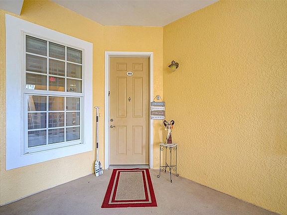 5th image of 8520 Amberjack Cir Unit 103