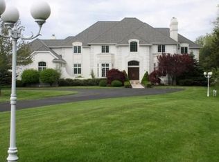 13703 W Lake Rd, Vermilion, OH 44089