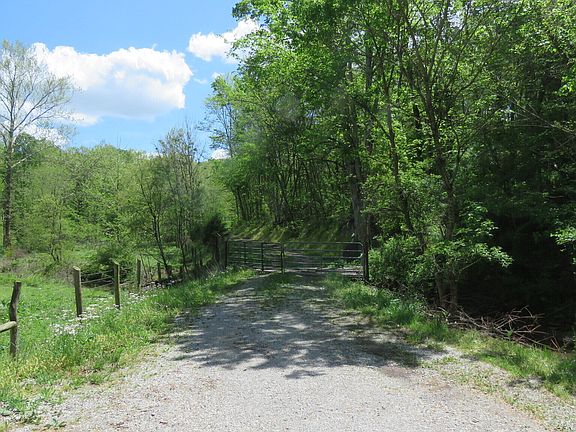 2nd image of 11265 Arnold Miller Rd