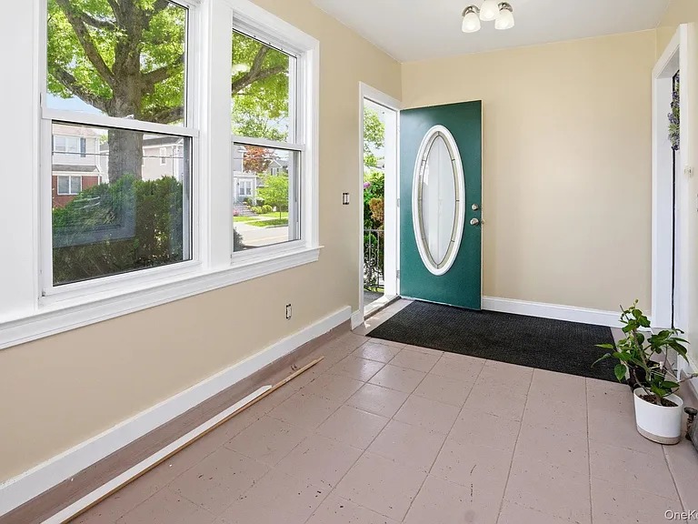 52 Nelson Ave #2 — Photo 12
