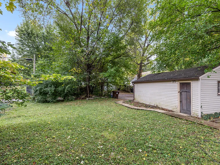 625 Welty Ave — Photo 12