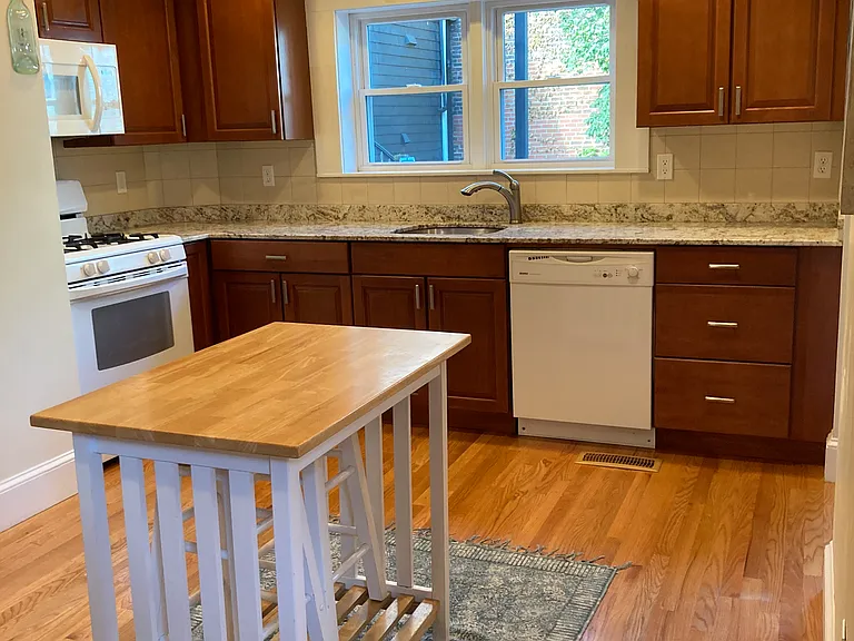 6 Salem Street Ave — Photo 6