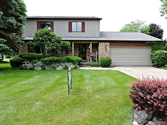 2nd image of 12170 Riverbend Dr