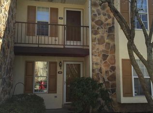 302 Valley Stream Ln, Chesterbrook, PA 19087