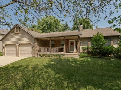 2011 Parkwood Hills Dr NE, Rochester, MN, 55906