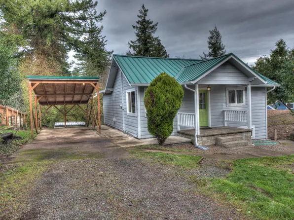 664 SE 2nd St, Toledo, OR 97391