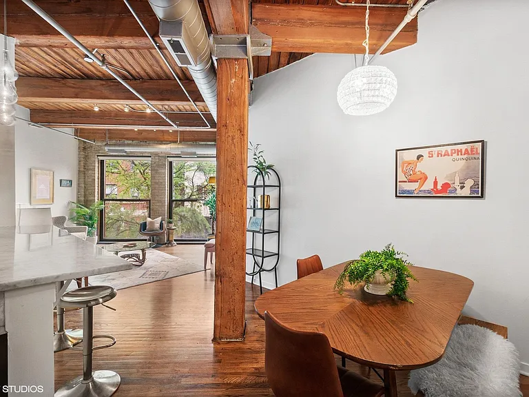 225 W Huron St #207 — Photo 9