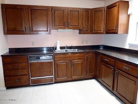 5th image of 1801 Kilarney Ln