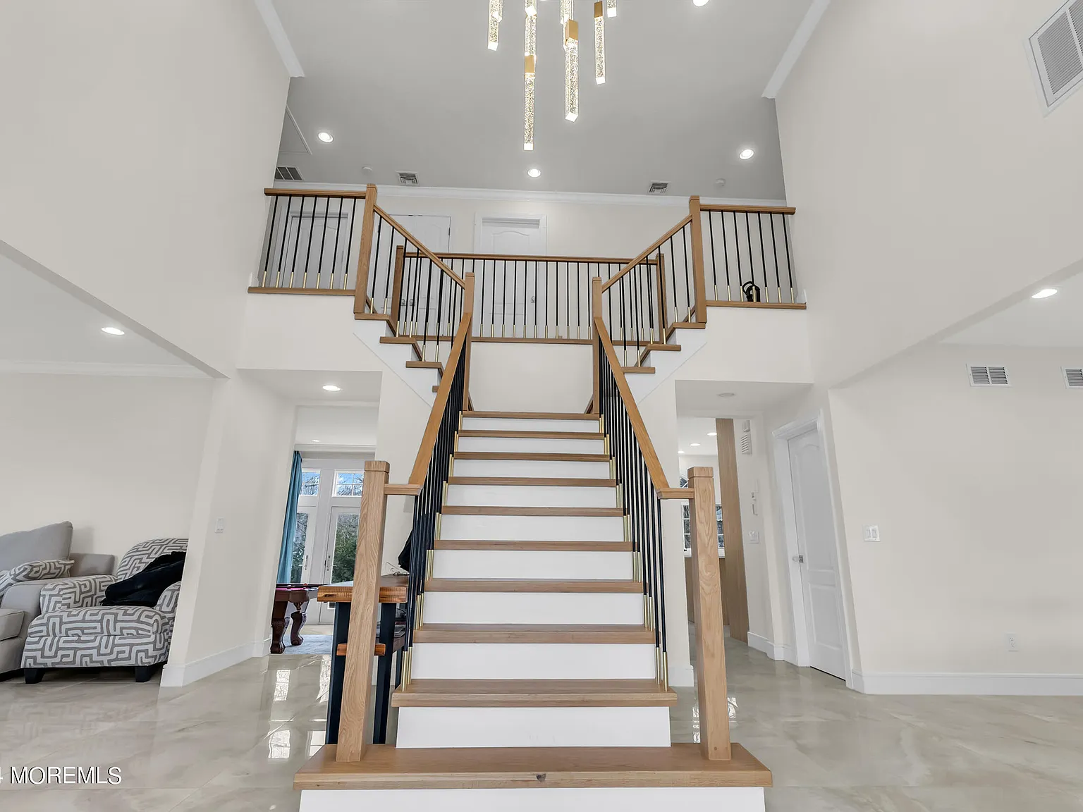 6 bed, 5.5 bath, 4311 sqft, $6,000 — Photo 4