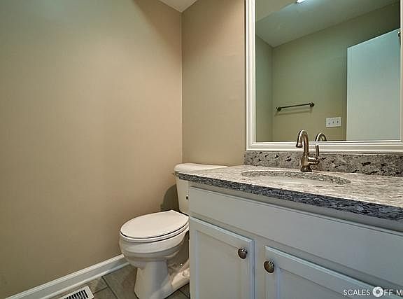 4th image of 11409 Douglas Ave Unit B