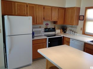 408 Kelly Cir, Duluth, MN 55811