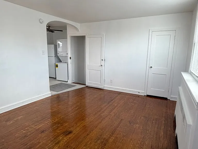 7925 Cedarbrook Avenue — Photo 17