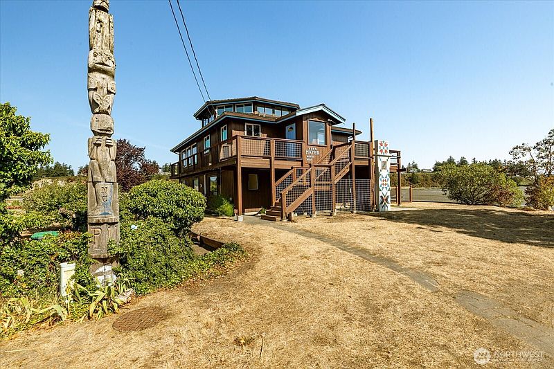 2nd image of 2385 Sunlight Beach Road