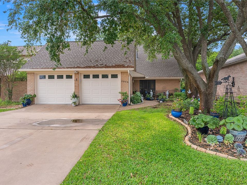 1st image of 2806 Broadmoor Dr