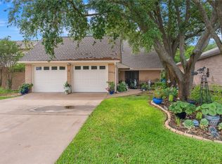 2806 Broadmoor Dr, Bryan, TX 77802