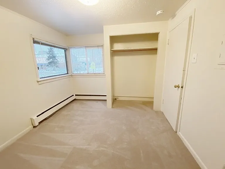 1335 Hyder St — Photo 49