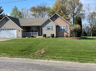 3378 E 900th Ave, Altamont, IL 62411