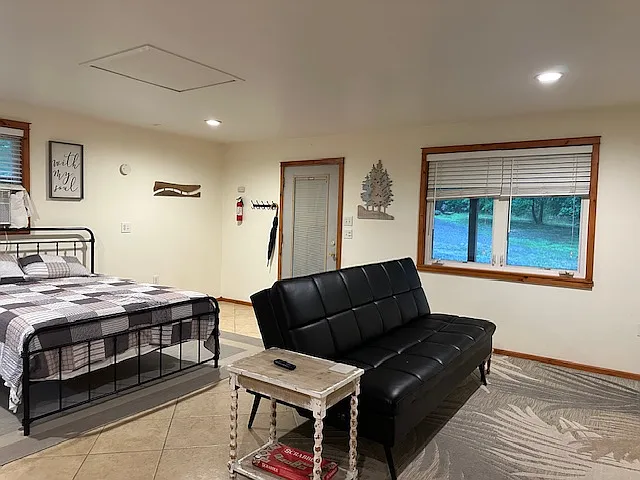 Gordan Dr, Shirley — Photo 3