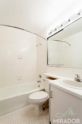 Rented by Mirador Real Estate | media 4