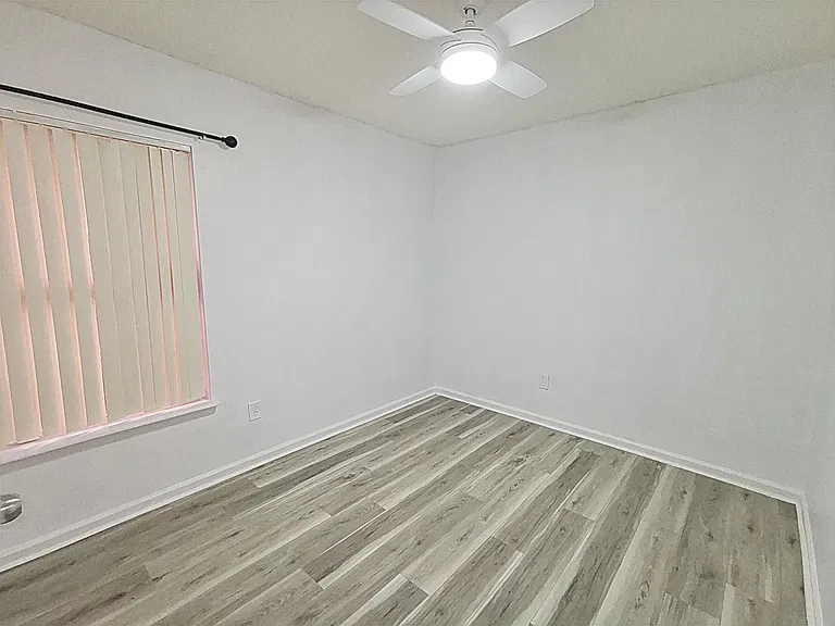 2107 E Willesdon Dr — Photo 17