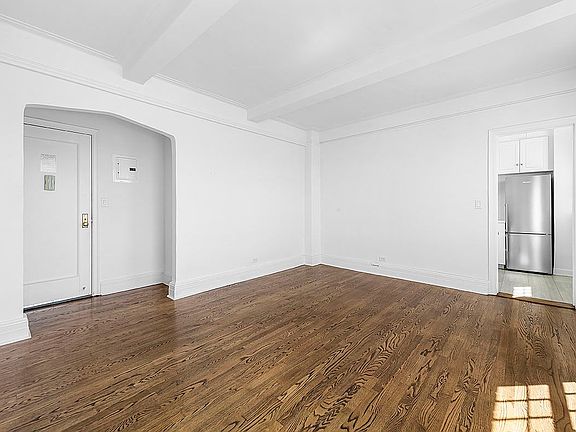 4th image of 40 W 86th St #14C