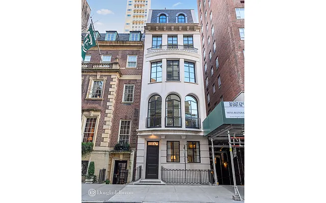 Sold by Douglas Elliman | media 23
