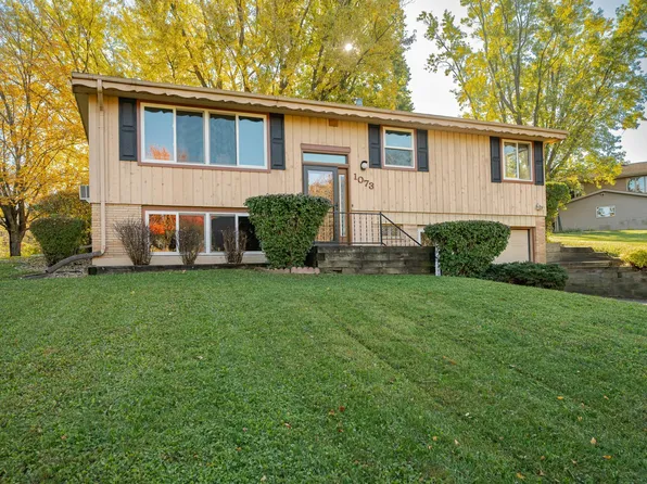 1073 Forest Hills Dr SW, Rochester, MN 55902