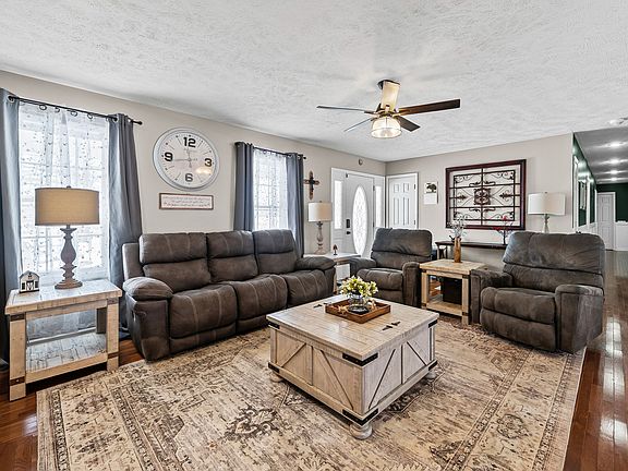 5th image of 126 Flowers Rd