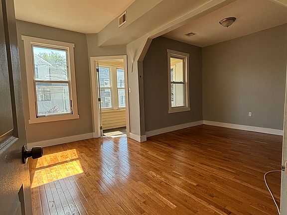 3rd image of 253 22nd St Floor 2