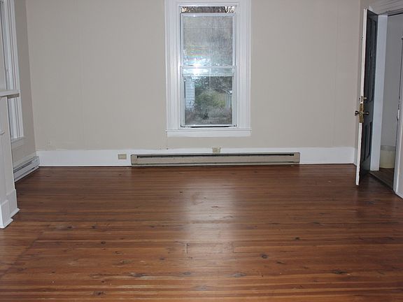 2nd image of 215 S Commerce St APT 4