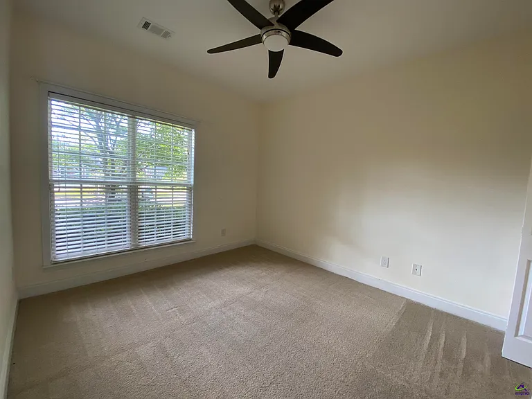 408 Stathams Way — Photo 14