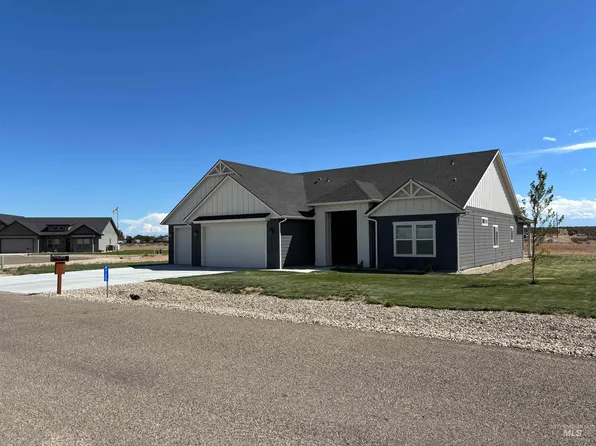 4725 SW Moonlight Ct, Mountain Home, ID 83647