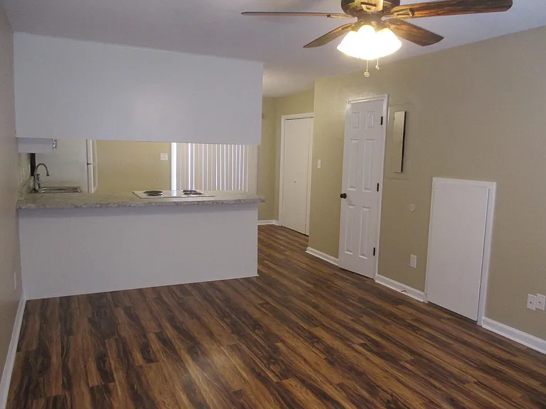 301 S Lipona Rd #28 — Photo 5