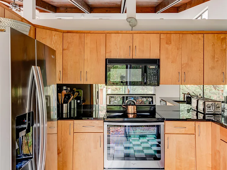 106 Peconic Hills Dr — Photo 6