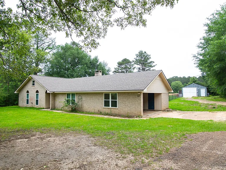 10117 Highway 28 — Photo 2