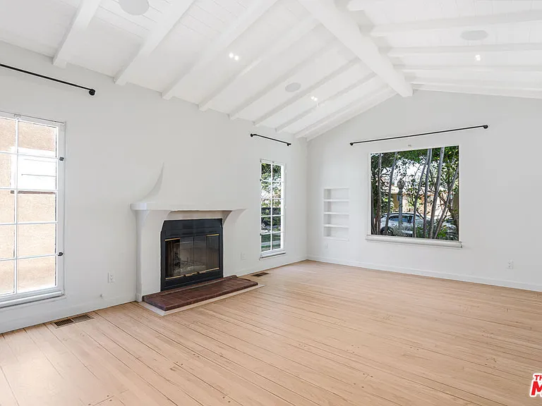 4155 Lincoln Ave — Photo 11